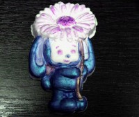 Пластиковая форма Зайка-малыш с цветком - Магазин для кондитеров "Творим чудеса"